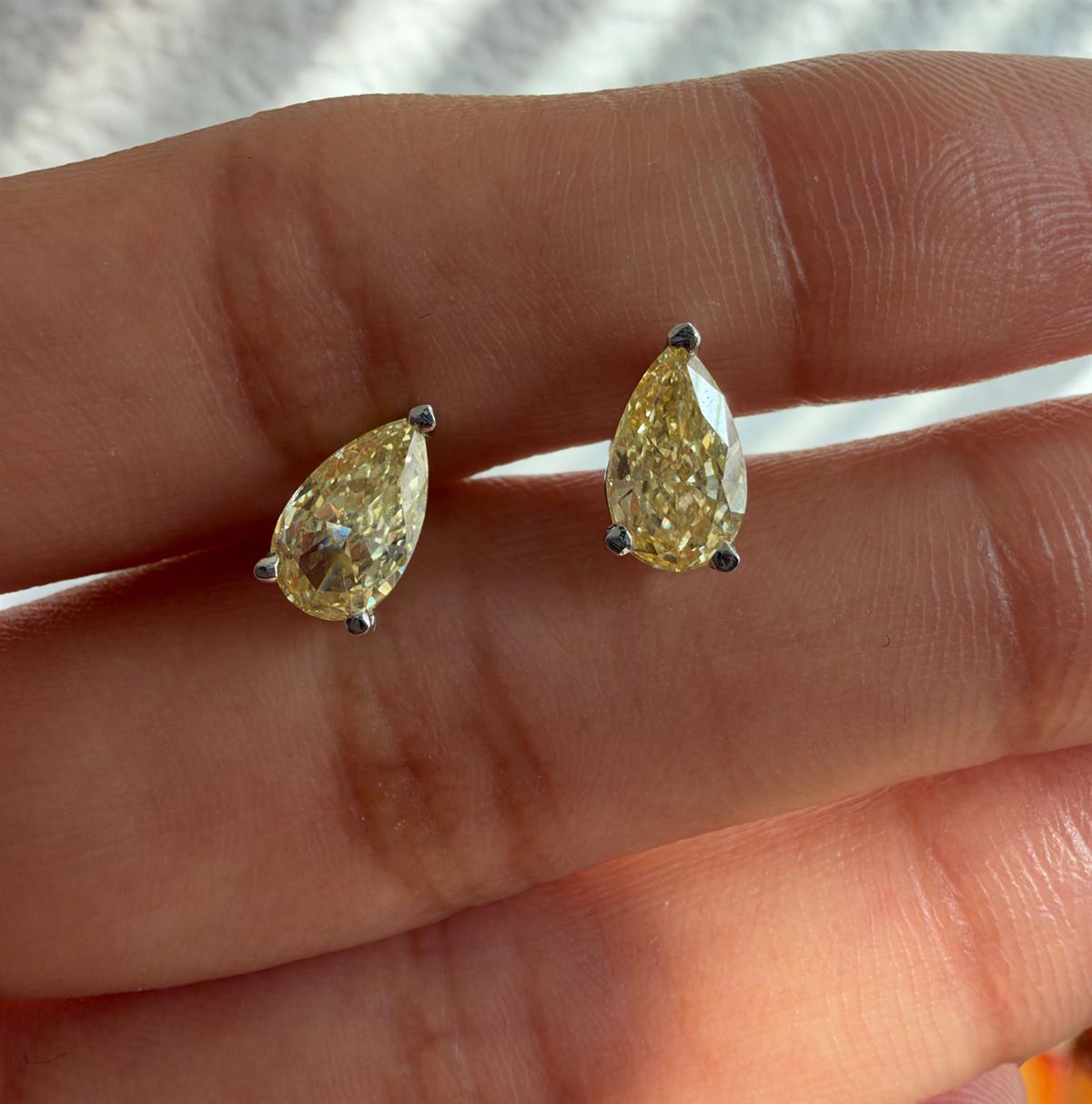 2 CT Fancy Yellow Diamond Pear Shape Earrings 14K White Gold Earring